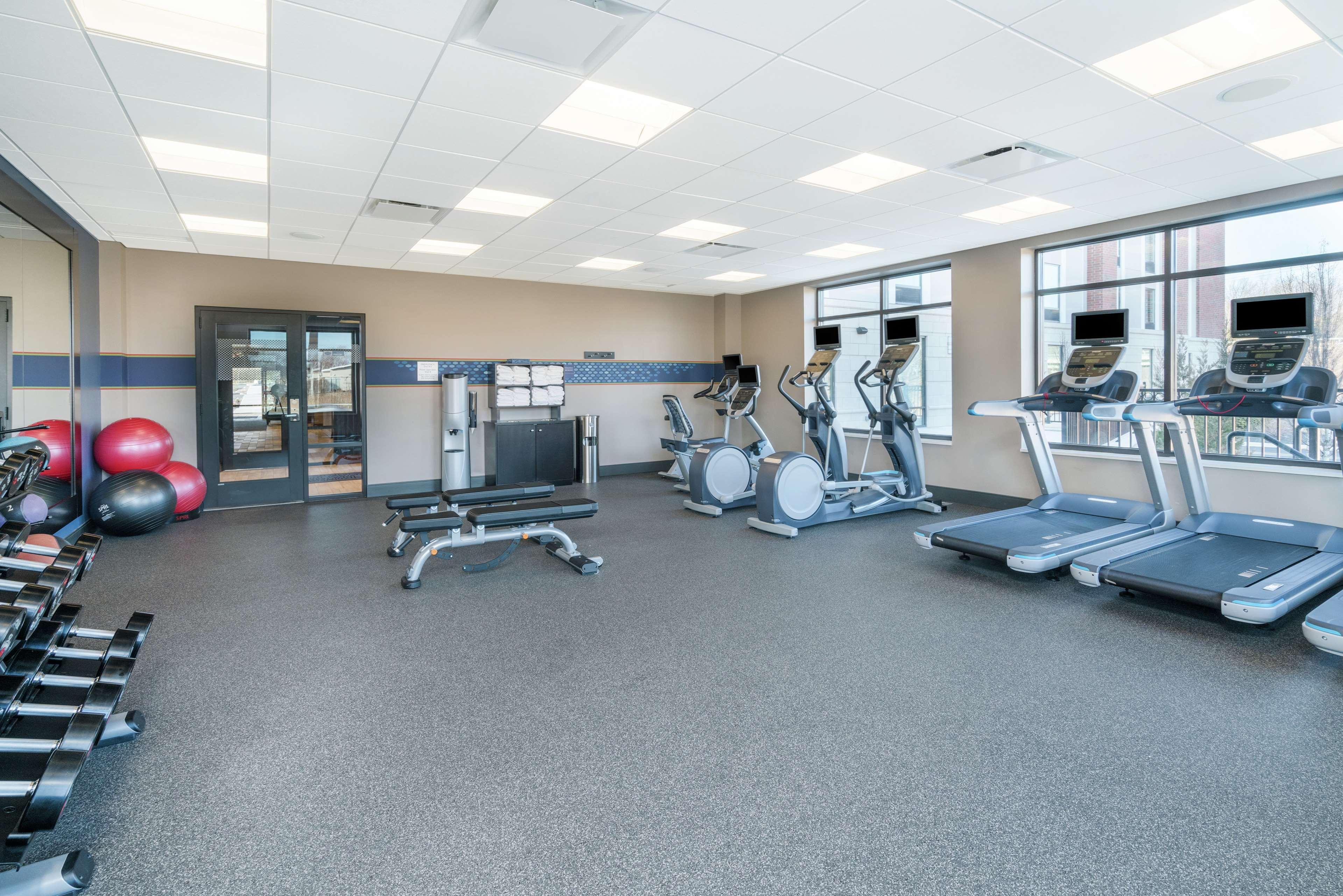 Hampton Inn & Suites Newburgh Stewart Airport, Ny Экстерьер фото