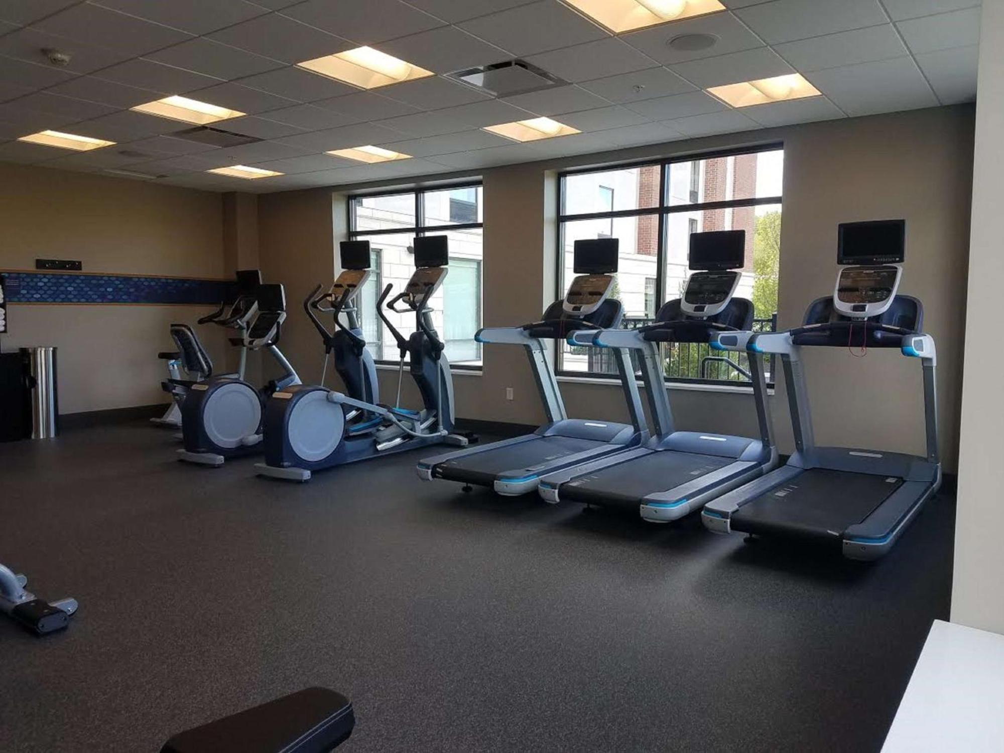 Hampton Inn & Suites Newburgh Stewart Airport, Ny Экстерьер фото